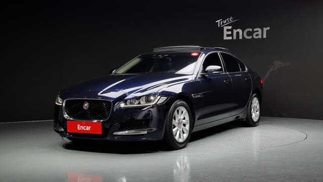 2017 JAGUAR XF