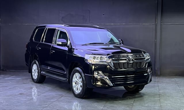 2019 TOYOTA Land Cruiser