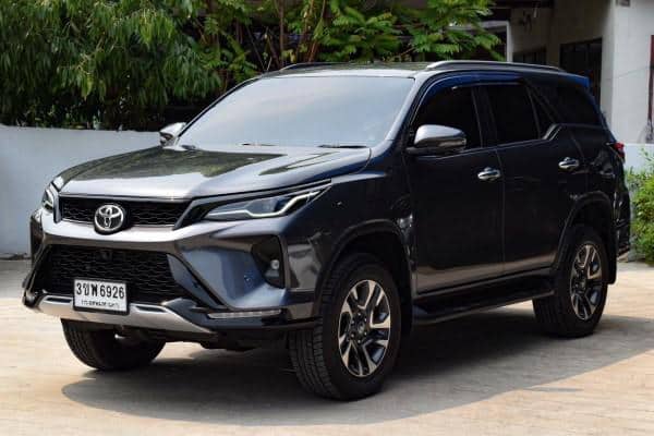 2022 TOYOTA Fortuner