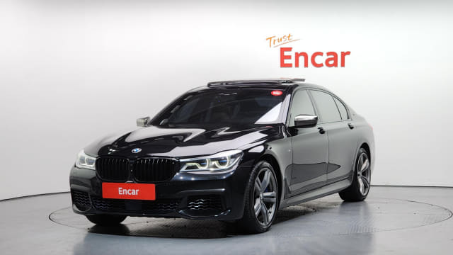 2017 BMW 7 Series, 