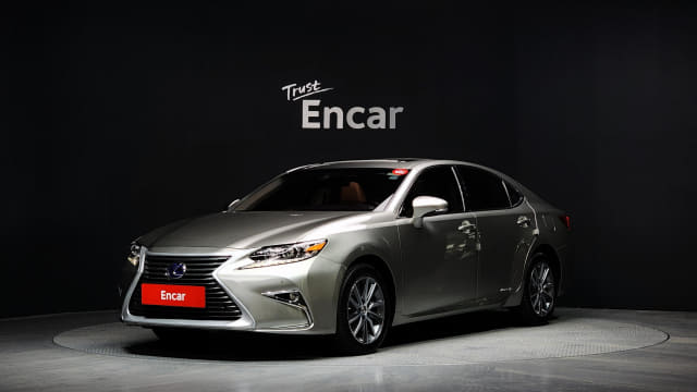 2017 LEXUS ES