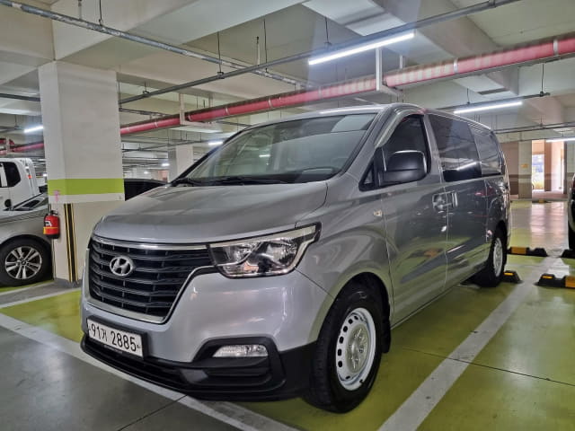 2021 HYUNDAI Grand Starex
