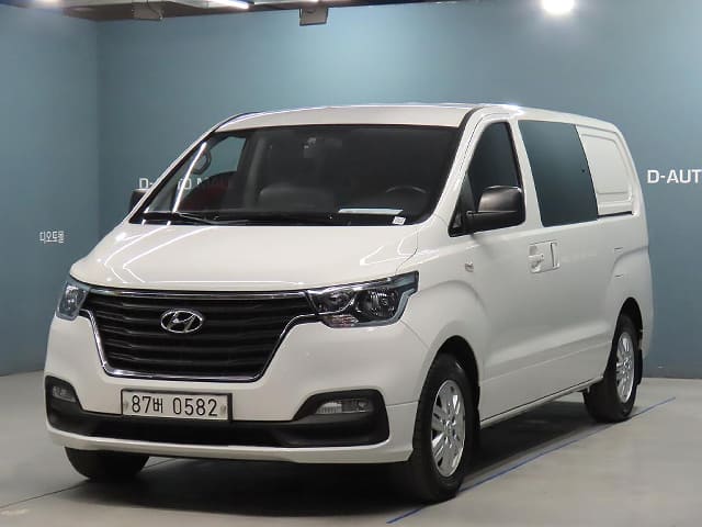 2021 HYUNDAI Grand Starex