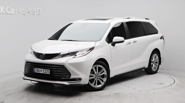 2023 TOYOTA Sienna