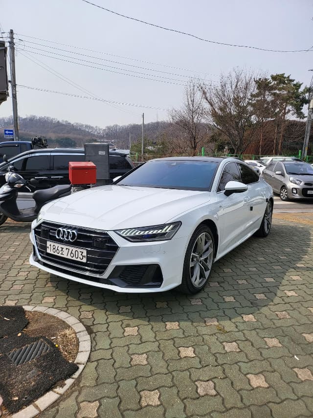 2020 AUDI A7