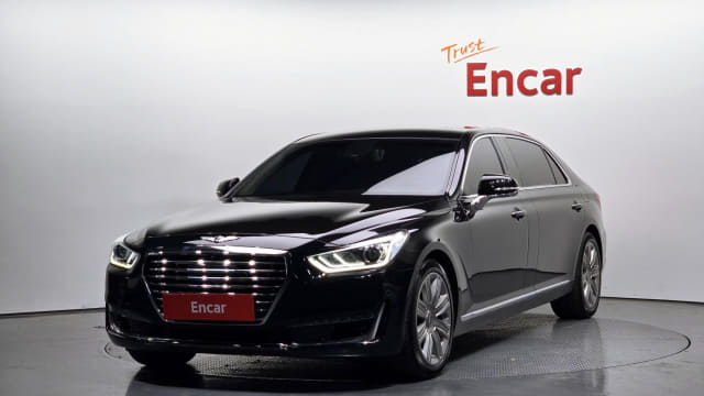 2018 Genesis EQ900