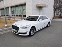 2017 Genesis EQ900