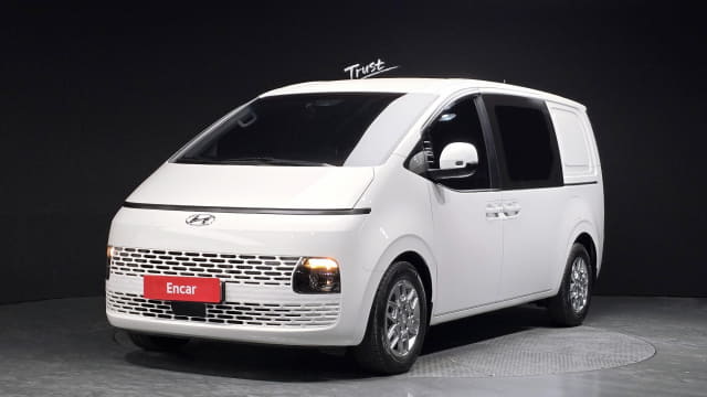 2022 HYUNDAI Staria
