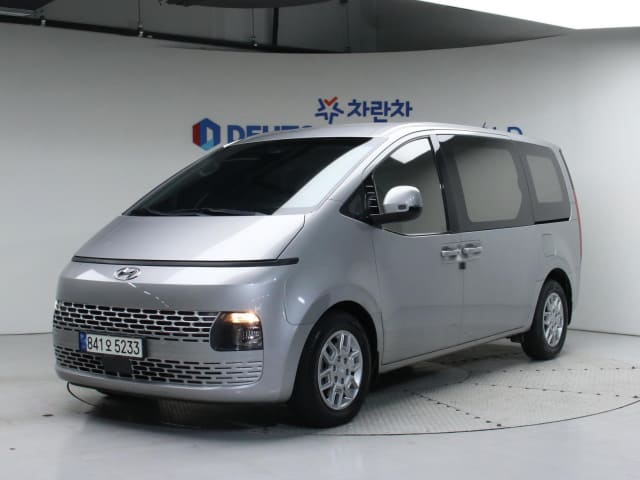 2022 HYUNDAI Staria
