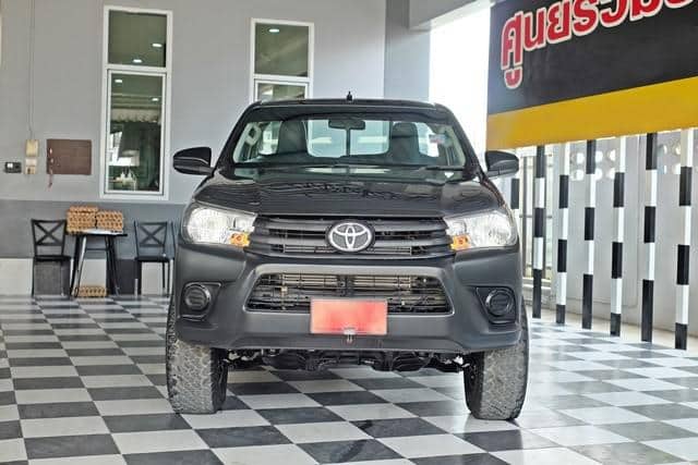 2017 TOYOTA Hilux