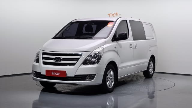 2017 HYUNDAI Grand Starex