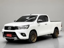 2020 TOYOTA Hilux, 
