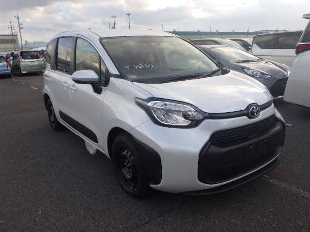 2024 TOYOTA Sienta