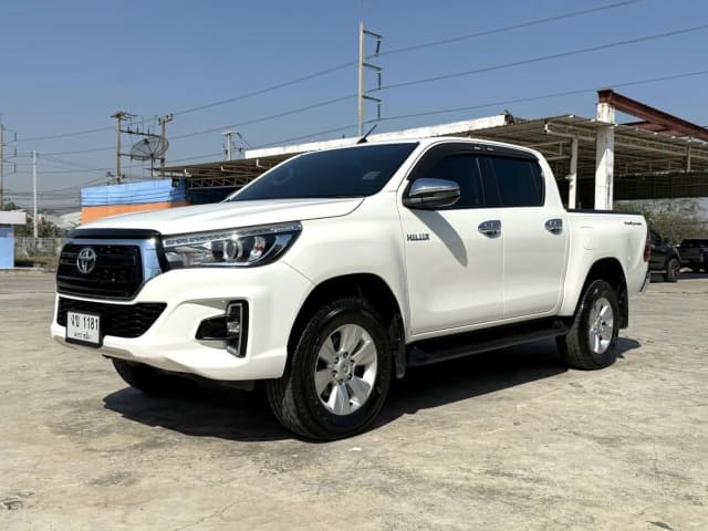 2019 TOYOTA Hilux
