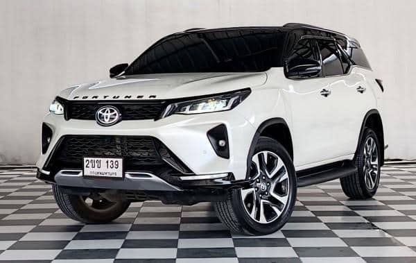 2021 TOYOTA Fortuner