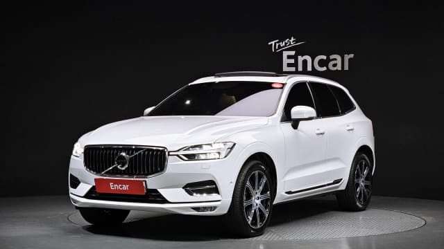 2020 VOLVO XC60