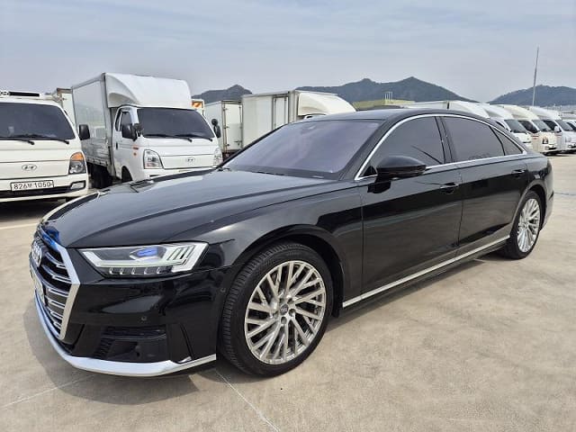 2020 AUDI A8