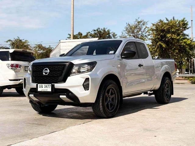 2020 NISSAN Navara