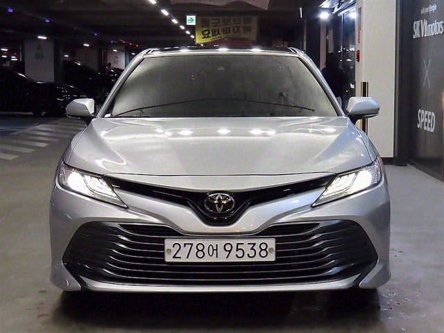 2019 TOYOTA Camry