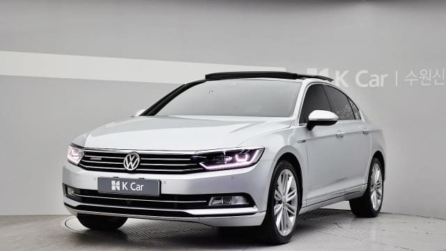 2018 VOLKSWAGEN Passat