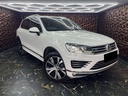 2016 VOLKSWAGEN Touareg