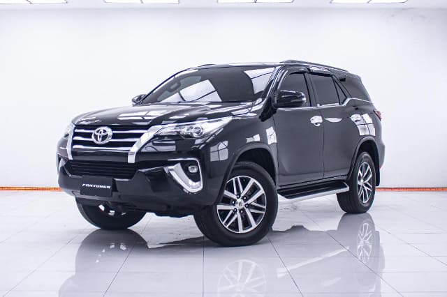 2019 TOYOTA Fortuner