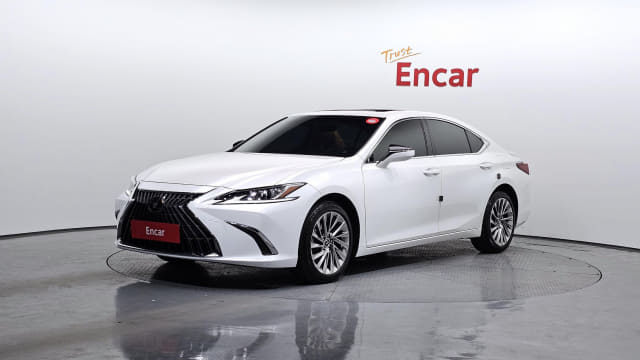 2025 LEXUS ES