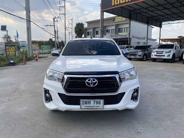 2020 TOYOTA Hilux