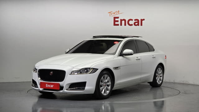 2017 JAGUAR XF