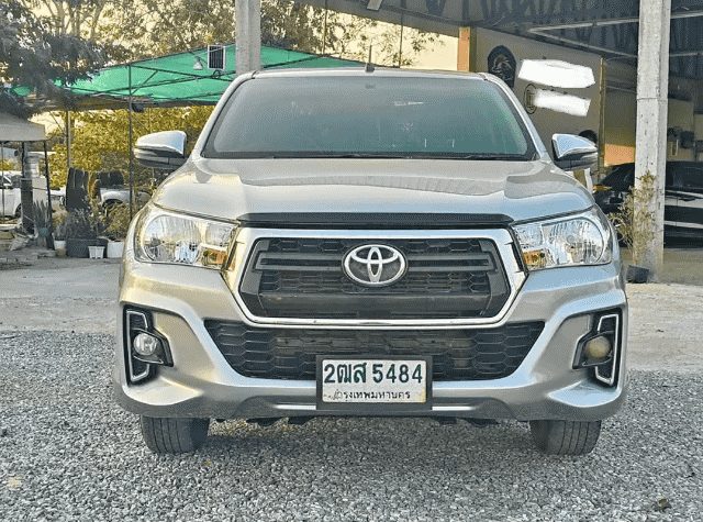 2019 TOYOTA Hilux