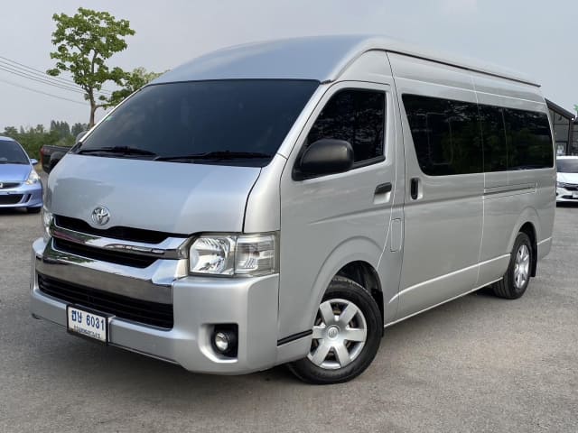 2017 TOYOTA Hiace Commuter