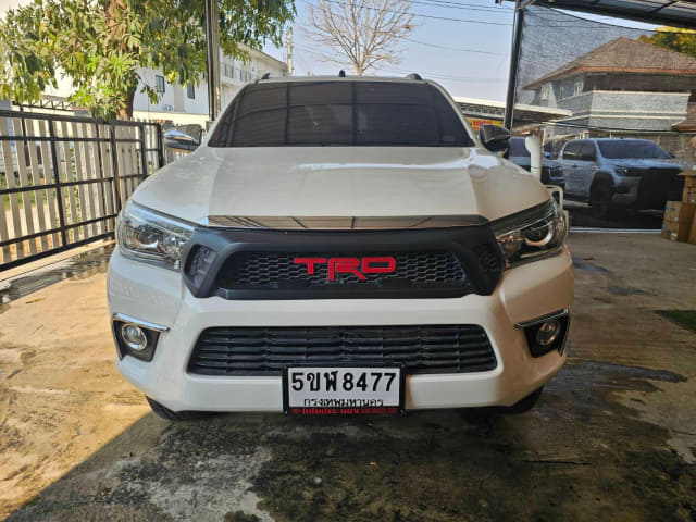 2017 TOYOTA Hilux