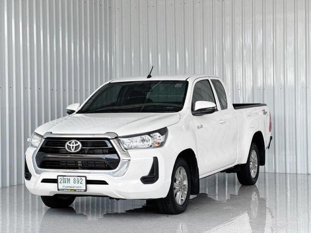 2021 TOYOTA Hilux