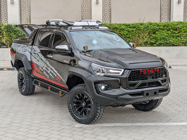 2020 TOYOTA Hilux