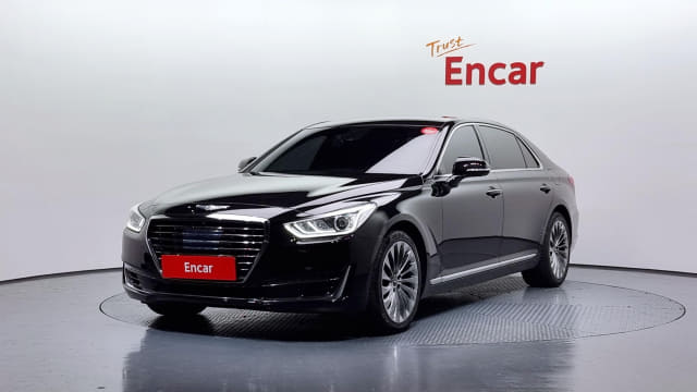 2018 Genesis EQ900