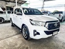 2019 TOYOTA Hilux