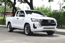 2022 TOYOTA Hilux