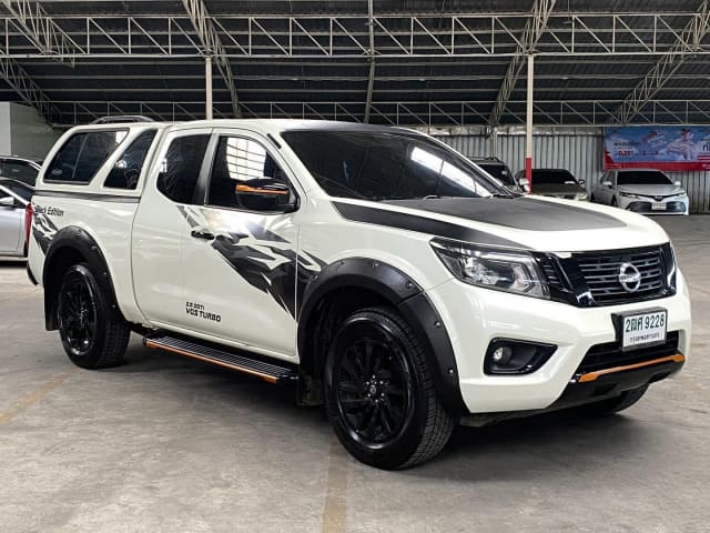 2019 NISSAN Navara