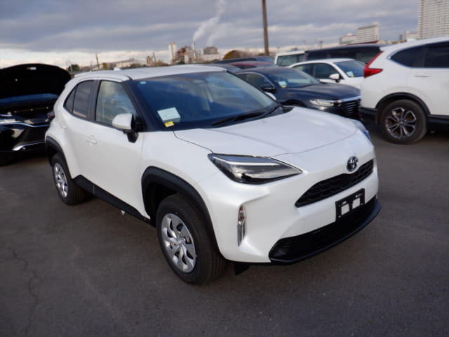 2024 TOYOTA Yaris