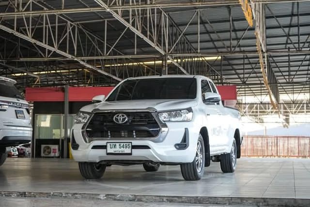 2021 TOYOTA Hilux