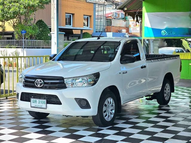 2018 TOYOTA Hilux