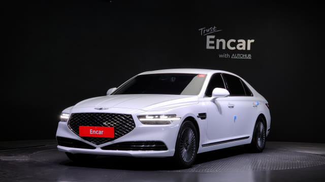 2022 Genesis G90