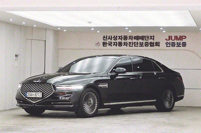 2021 Genesis G90