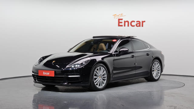 2018 Porsche Panamera