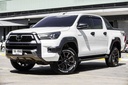 2022 TOYOTA Hilux, 