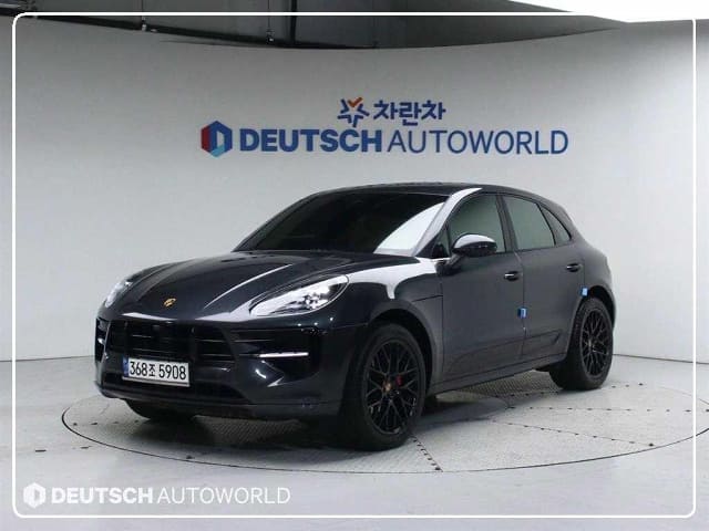 2021 Porsche MACAN