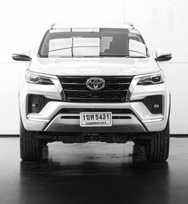 2021 TOYOTA Fortuner
