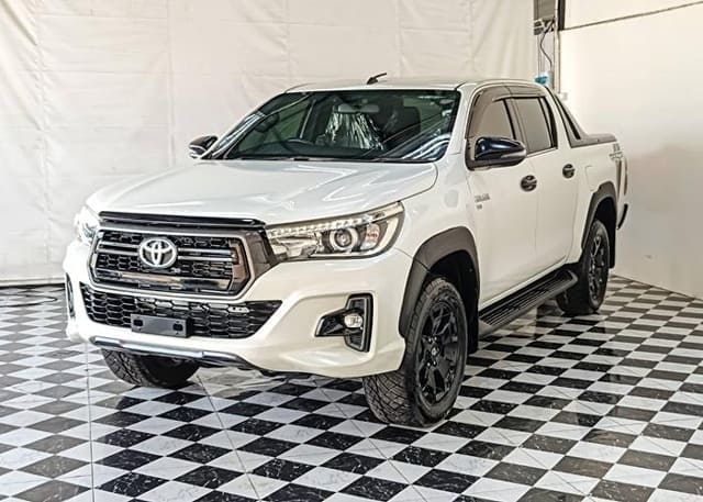 2019 TOYOTA Hilux