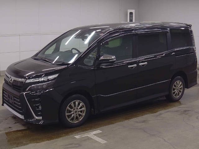 2018 TOYOTA Voxy