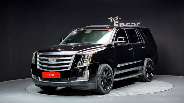 2017 CADILLAC Escalade